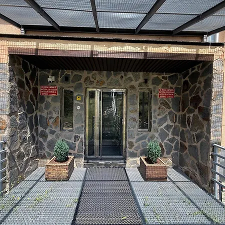 Maribel Arttyco Apartment